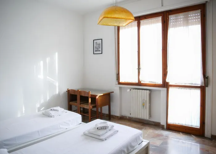 Quaint 2-Br Outside Ztl