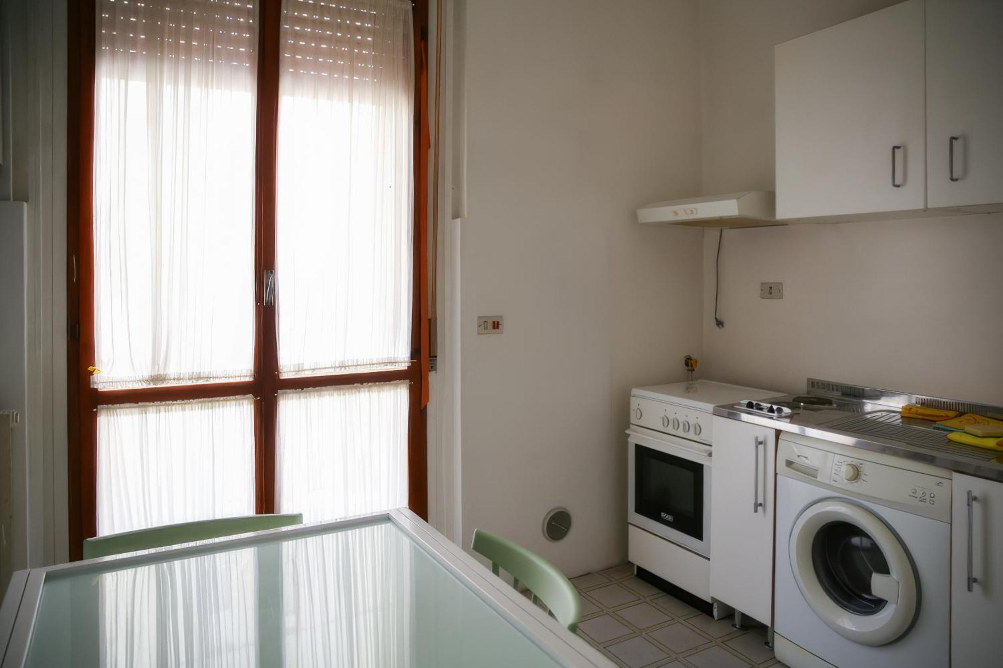 Quaint 2-br Outside Ztl Florenz